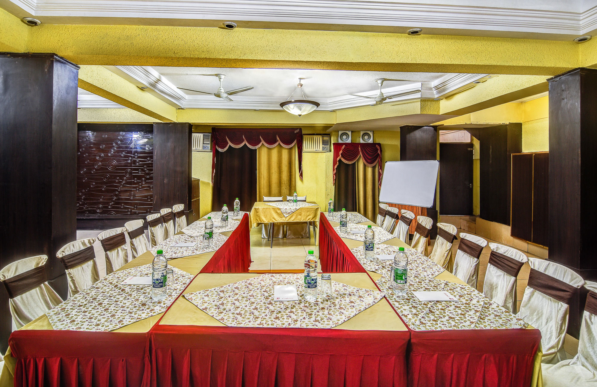 Hotel The Shagun Бхопал Экстерьер фото